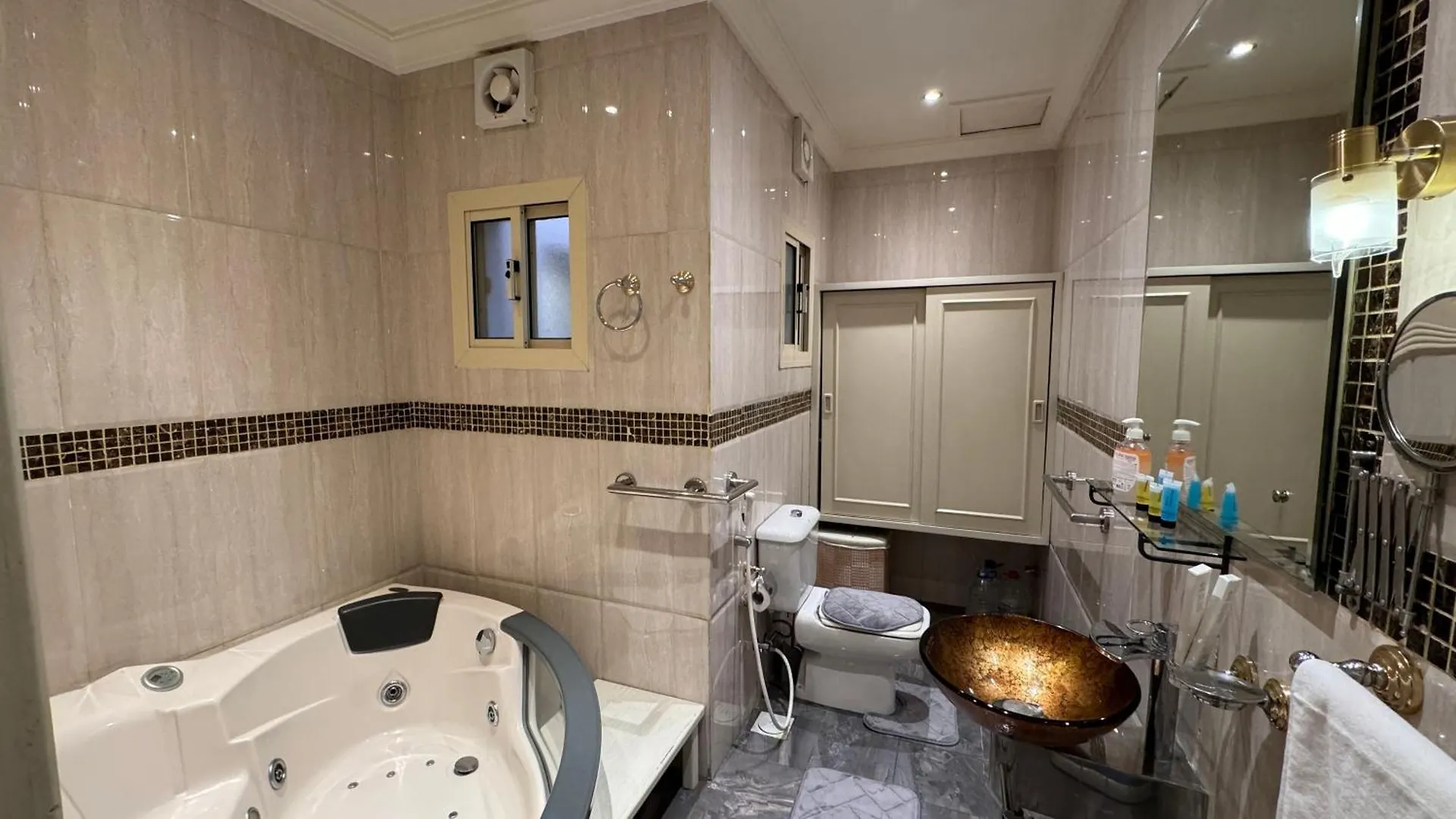Luxury Penthouse With Rooftop Apartment Jeddah Saudi Arabia